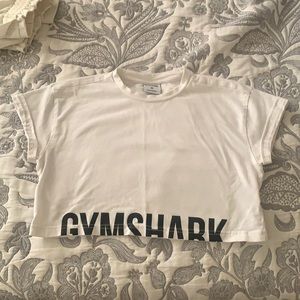 White gymshark crop top SIZE XS